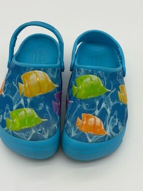 Crocs Kids Fun Lab Sea Life Fish Light-Up Clogs - Size J2